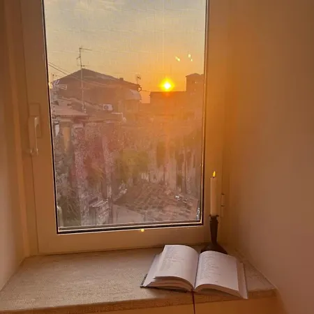 Turris Honorii Apartamento *